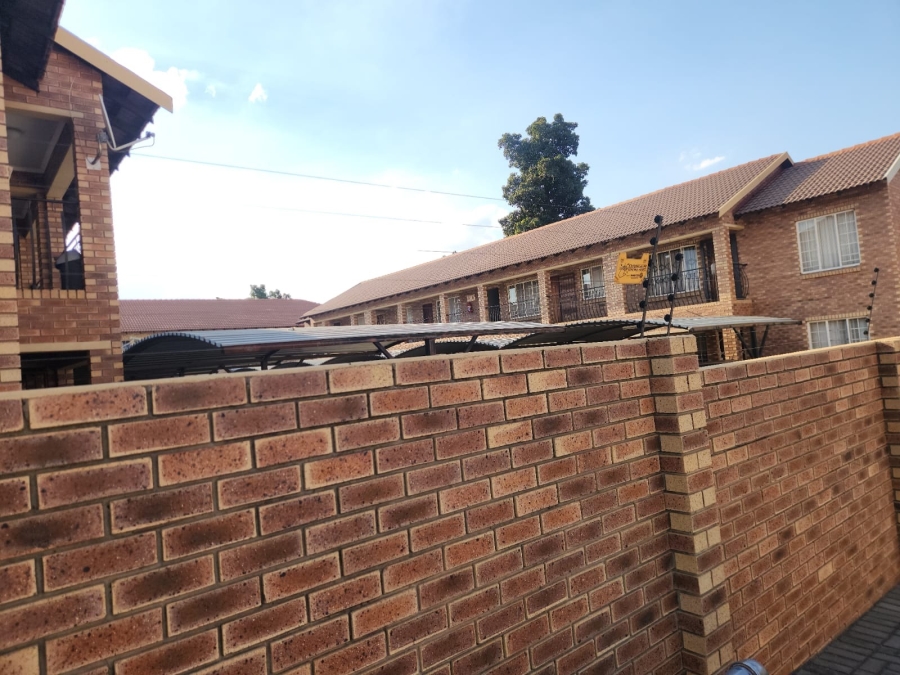 1 Bedroom Property for Sale in Rustenburg Central North West